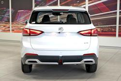 2025 MG ZS Essence ZS32 MY25 Dover White