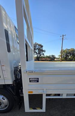 2025 Isuzu Nlr 45-150 Mwb Amt
