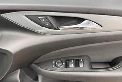 2019 Holden Commodore LT