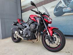 2018 Kawasaki ZR 900 Red