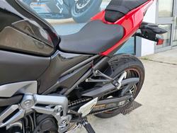 2018 Kawasaki ZR 900 Red