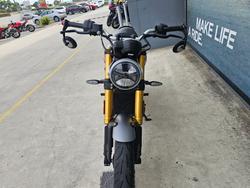 2024 Triumph SPEED 400 Red