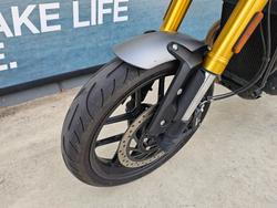 2024 Triumph SPEED 400 Red