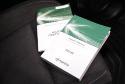 2025 Toyota Hilux SR