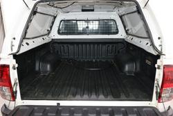 2025 Toyota Hilux SR