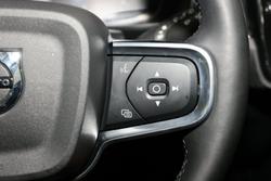 2021 Volvo XC40 T4 Momentum