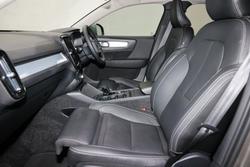 2021 Volvo XC40 T4 Momentum