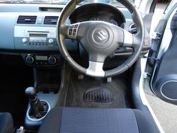 2010 Suzuki Swift Extreme RS415 White Pearl