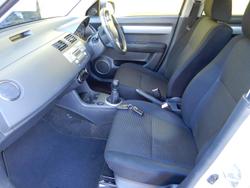 2010 Suzuki Swift Extreme RS415 White Pearl