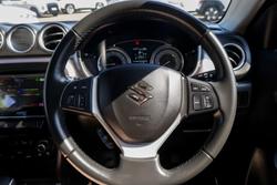 2024 Suzuki Vitara Shadow