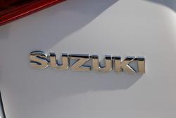 2024 Suzuki Vitara Shadow