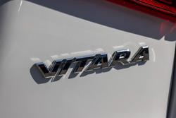 2024 Suzuki Vitara Shadow