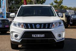 2024 Suzuki Vitara Shadow