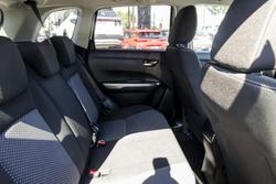 2024 Suzuki Vitara Shadow