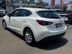2014 Mazda 3 Maxx