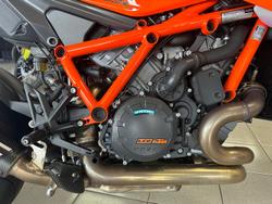 2021 KTM 1290 Super Duke R Super Duke Orange