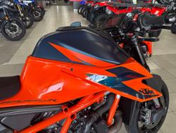 2021 KTM 1290 Super Duke R Super Duke Orange