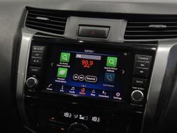 2022 Nissan Navara ST-X