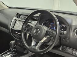 2022 Nissan Navara ST-X