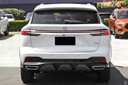 2025 MG HS Essence AS33 MY25 Pearl White