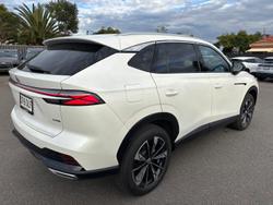 2025 MG HS Essence AS33 MY25 Pearl White