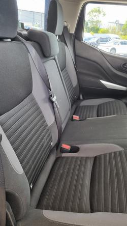 2021 Nissan Navara SL