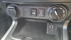 2021 Nissan Navara SL