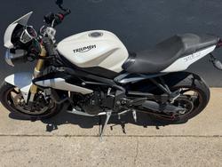 2015 Triumph STREET TRIPLE 660