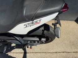 2015 Triumph STREET TRIPLE 660