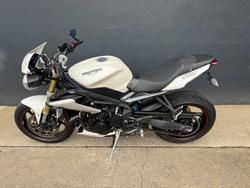 2015 Triumph STREET TRIPLE 660 WHITE