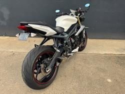 2015 Triumph STREET TRIPLE 660 WHITE