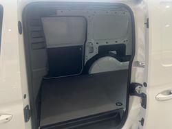 2025 Volkswagen Caddy TSI220