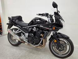 Suzuki 2011 SUZUKI 1250CC GSF1250SLO BANDIT FAIRED Black