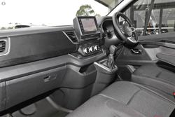 2025 Renault Trafic Crew Lifestyle