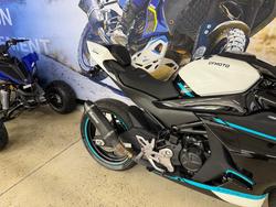 2023 CFMOTO 450 SR ABS WHITE