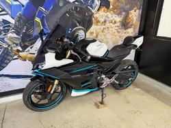 2023 CFMOTO 450 SR ABS WHITE