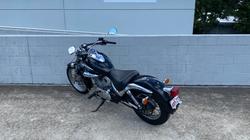 Suzuki VL250 (LC250 Intruder)