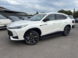 MG HS