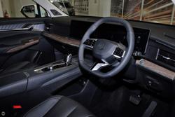 2025 MG QS Essence IS31 MY25 AWD Pearl White