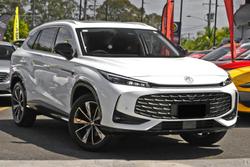 2025 MG HS Essence AS33 MY25 Pearl White