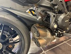 2021 Ducati DIAVEL 1260 S RED BLACK