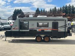 2022 JB Caravans 19'6 Dirt Road Xtreme Rear Door