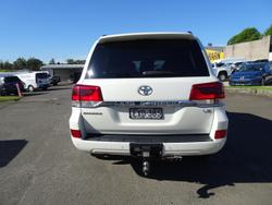 2016 Toyota Landcruiser Sahara VDJ200R 4X4 Dual Range Glacier White