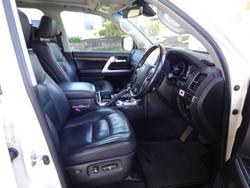 2016 Toyota Landcruiser Sahara VDJ200R 4X4 Dual Range Glacier White