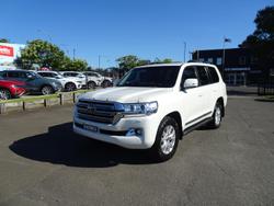 2016 Toyota Landcruiser Sahara VDJ200R 4X4 Dual Range Glacier White