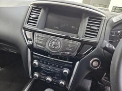 2018 Nissan Pathfinder ST