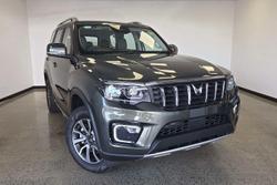 2025 Mahindra Scorpio Z8L