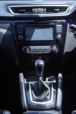 2018 Nissan QASHQAI ST-L