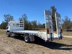 2010 Mitsubishi Fighter FM67FM 10.0