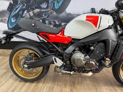 2025 Yamaha XSR900 (MTM890A) WHITE